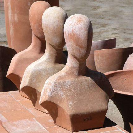 Terracotta Figur "Elisabeta"